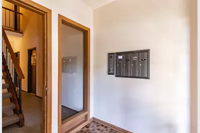 906 Cross Creek Drive #A2, Roselle, IL 60172 - Photo 2