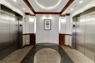 400 N Clinton St, Chicago, IL 60654 - Photo 16