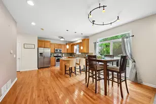 5105 W Flanders Rd, McHenry, IL 60050 - Photo 10