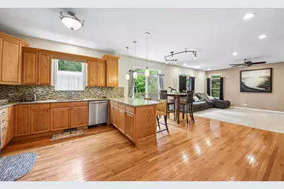 5105 W Flanders Road, McHenry, IL 60050 - Photo 12