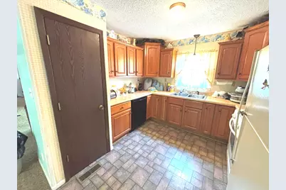 217 Woodland Drive, Salem, IL 62881 - Photo 8