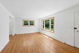 324 Asbury Ave, Evanston, IL 60202 - Photo 2