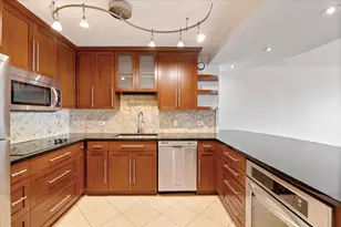 30 E Huron St, Chicago, IL 60611 - Photo 4