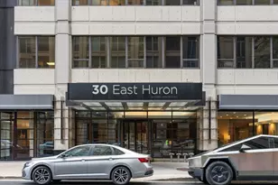 30 E Huron St, Chicago, IL 60611 - Photo 2