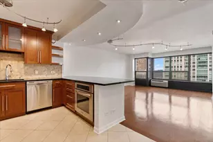 30 E Huron St, Chicago, IL 60611 - Photo 8