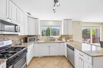 673 E Fountainview Drive #673, Mundelein, IL 60060 - Photo 12