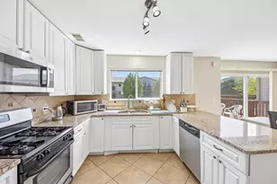 673 E Fountainview Dr, Mundelein, IL 60060 - Photo 12