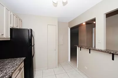 2000 Saint Regis Drive #6J, Lombard, IL 60148 - Photo 10