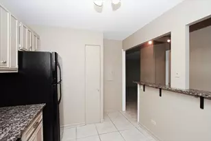 2000 St Regis Dr, Lombard, IL 60148 - Photo 10