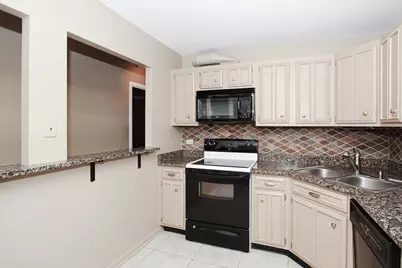 2000 Saint Regis Drive #6J, Lombard, IL 60148 - Photo 8