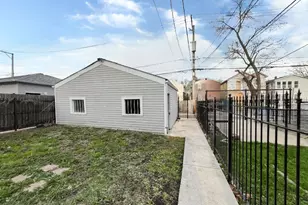 913 N Kedvale Ave, Chicago, IL 60651 - Photo 4