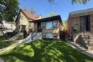 1234 W 97th Pl, Chicago, IL 60643 - Photo 2