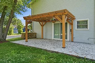 136 Edgewater Dr, Crystal Lake, IL 60014 - Photo 26