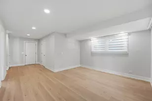 136 Edgewater Dr, Crystal Lake, IL 60014 - Photo 22