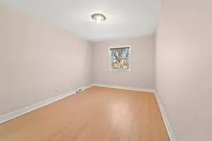 2017 E Seneca Ln, Mount Prospect, IL 60056 - Photo 18