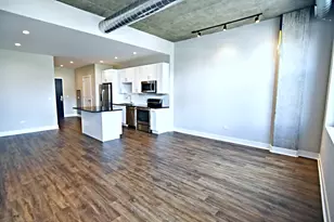 3833 N Broadway St, Chicago, IL 60613 - Photo 2