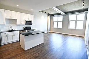 3833 N Broadway St, Chicago, IL 60613 - Photo 12