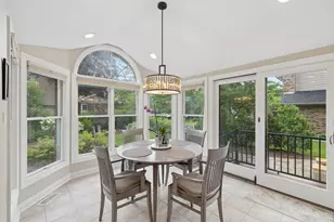 449 Farnham Ln, Wheaton, IL 60189 - Photo 6