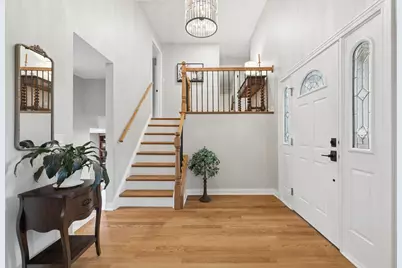 449 Farnham Lane, Wheaton, IL 60189 - Photo 2