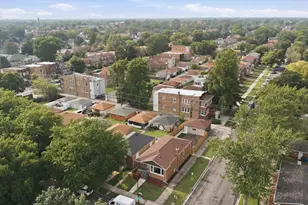 258 E 107th St, Chicago, IL 60628 - Photo 28