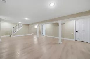 258 E 107th St, Chicago, IL 60628 - Photo 20