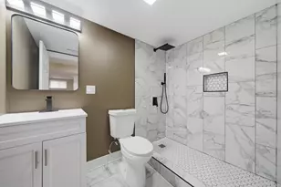 258 E 107th St, Chicago, IL 60628 - Photo 18