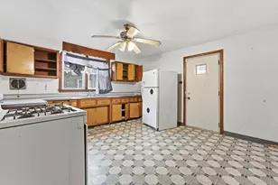 9114 S Ellis Ave, Chicago, IL 60619 - Photo 8