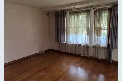 9114 S Ellis Avenue, Chicago, IL 60619 - Photo 4