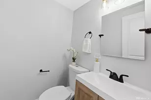 8541 S Givins Ct, Chicago, IL 60620 - Photo 16