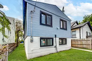8541 S Givins Ct, Chicago, IL 60620 - Photo 20