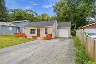25575 Orchard Ave, Ingleside, IL 60041 - Photo 2
