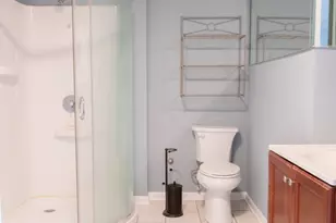 4880 N Marine Dr, Chicago, IL 60640 - Photo 10
