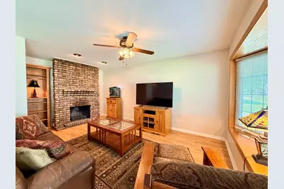 99 Circle Drive E, Montgomery, IL 60538 - Photo 12