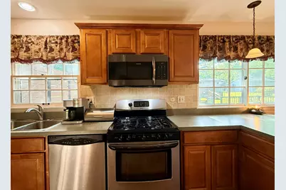 99 Circle Drive E, Montgomery, IL 60538 - Photo 16