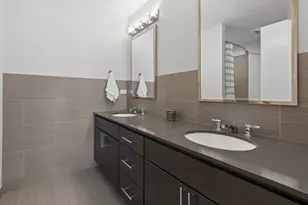 453 W Blackhawk St, Chicago, IL 60610 - Photo 10