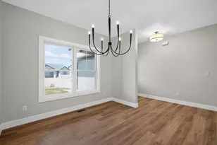 1704 Blenheim Dr, Springfield, IL 62711 - Photo 14