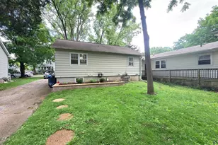 1025 Kendall St, Geneva, IL 60134 - Photo 16