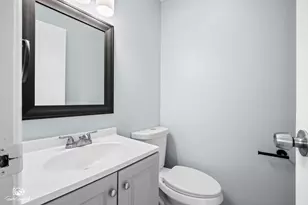 116 N Hickory St, Joliet, IL 60435 - Photo 8