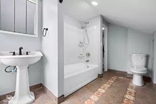 116 N Hickory St, Joliet, IL 60435 - Photo 16