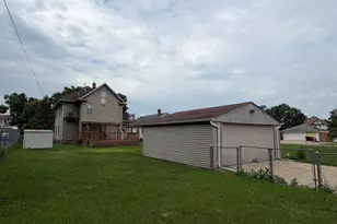 2108 20th Ave, Rockford, IL 61104 - Photo 10