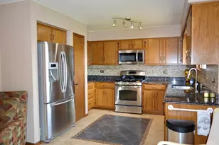 2926 195th St, Lynwood, IL 60411 - Photo 6
