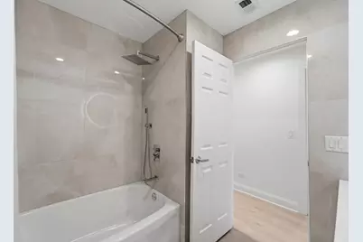 1251 Williamsburg Drive #D2, Schaumburg, IL 60193 - Photo 12