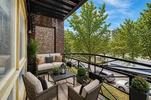 308 W Evergreen Ave, Chicago, IL 60610 - Photo 4