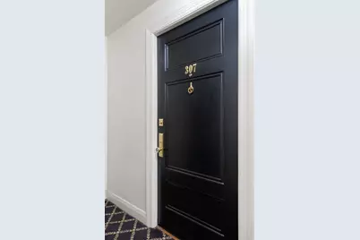 70 E Scott Street #307, Chicago, IL 60610 - Photo 4