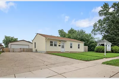 401 Kenyon Avenue, Romeoville, IL 60446 - Photo 2