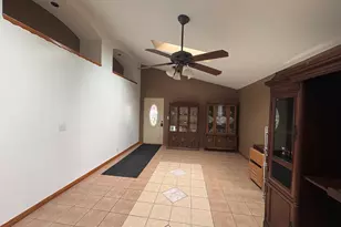 2563 Gurler Rd, Rochelle, IL 61068 - Photo 10