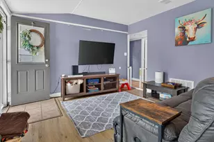 308 E Oak St, Downs, IL 61736 - Photo 6