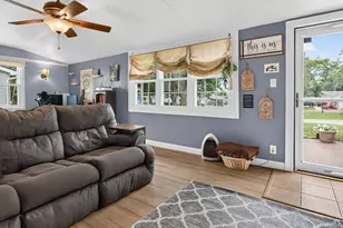 308 E Oak St, Downs, IL 61736 - Photo 4