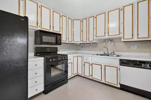 7606 W Royce Ct, Frankfort, IL 60423 - Photo 8
