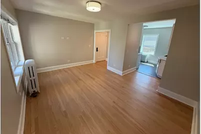 6416 N Richmond Street #3B, Chicago, IL 60645 - Photo 2